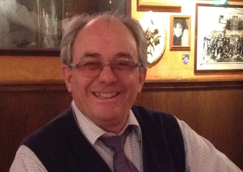 Más conversación y menos celular ayudan a detectar cosas que llevan a la adicción