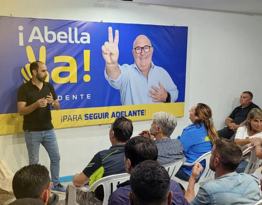 Plenario con la barra y visita de Laura Barreto
