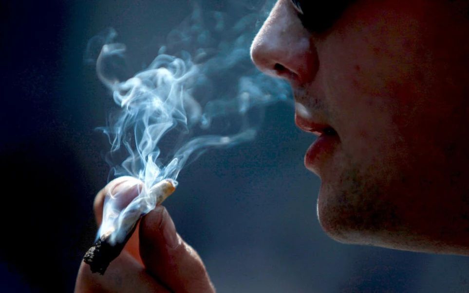 Hombres jóvenes que consumen cannabis son propensos a la esquizofrenia